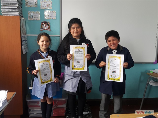 TERCERO - Florencia Bastias, Rocio Espinoza y Jordán León