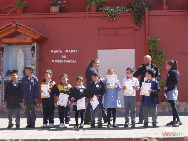 Alumnos premiados con la Chapita de Convivencia